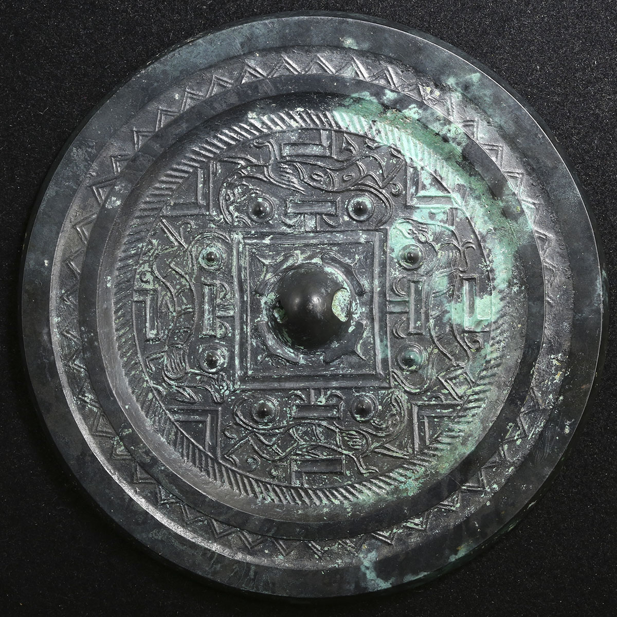 钱币博物馆| 漢Han 銅鏡規矩八乳神獣紋鏡直径115mm 美品