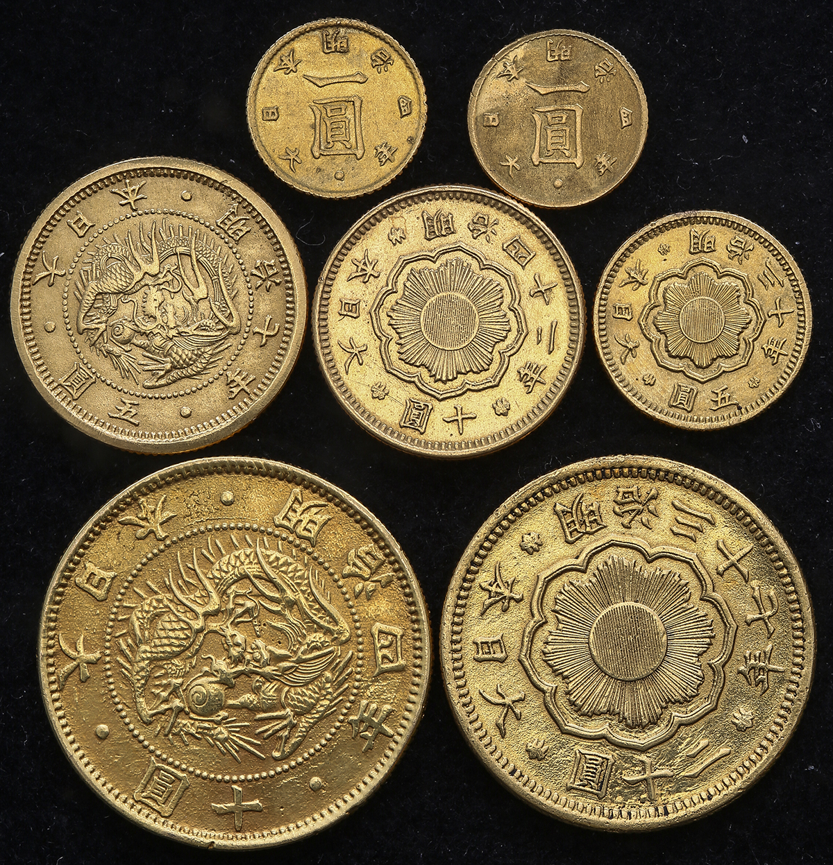 钱币博物馆| 日本旧一圓金貨明治4年後期(x2) (1.95g&2.23g),旧五圓金貨